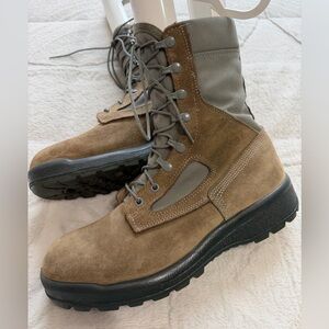 Like NEW! $239 Belleville USA Made Gore-tex Vibram Tactical Combat Boots 10.5